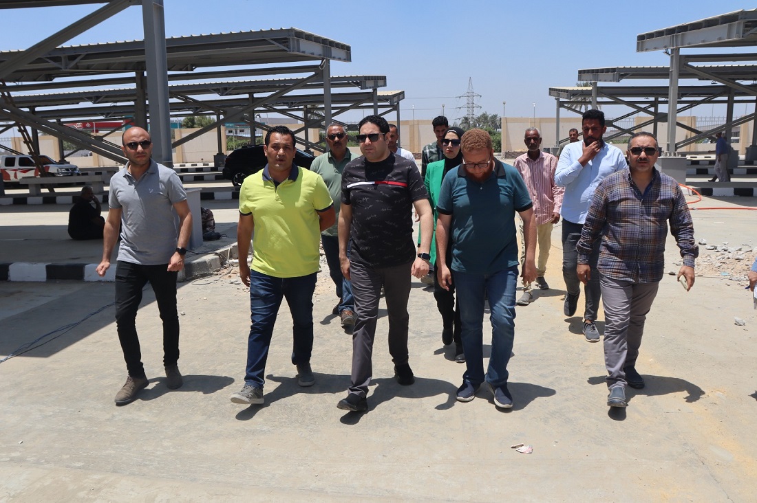 نائب المحافظ يتفقد مُجمّع مواقف عدلي منصور